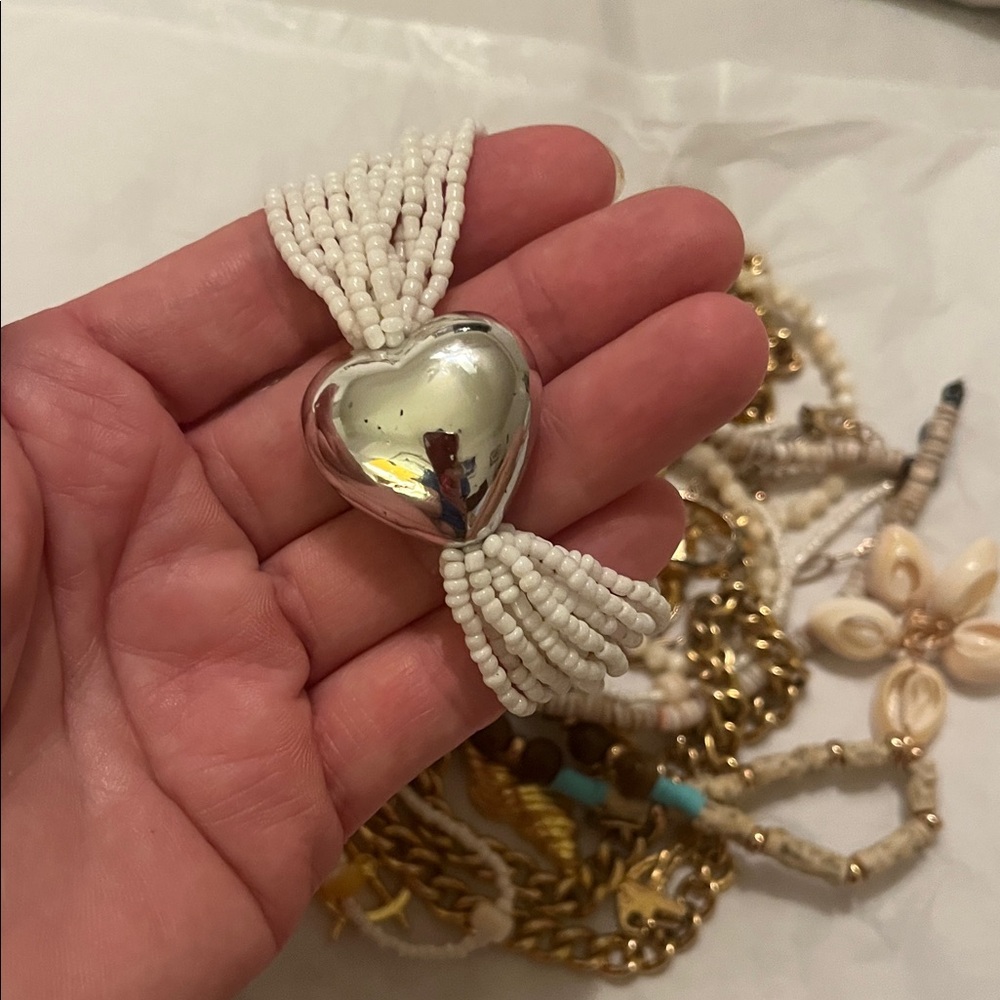 Beach Vibes Bundle of Jewelry - Picture 3 of 11